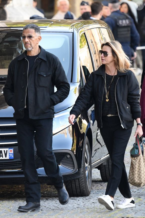 Roschdy Zem et sa compagne Sarah Poniatowski - Obsèques de Nathalie Baye en l'église Saint-Sulpice à Paris le 23 avril 2026. Clement Prioli / Bestimage