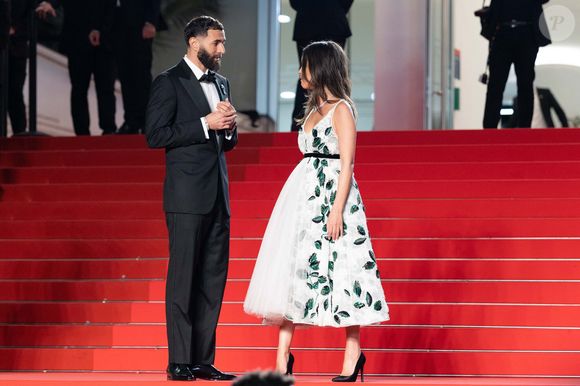Karim Benzema et sa compagne Lyna Khoudri à la descente des marches du film « 13 jours 13 nuits » lors du 78ème Festival International du Film de Cannes. Le 23 mai 2025
© Olivier Borde/ Bestimage