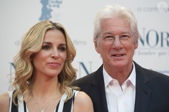 Richard Gere et sa compagne Alejandra Silva - Première du film "Norman: The Moderate Rise and Tragic Fall of a New York Fixer" au cinéma Callao à Madrid, Espagne, le 31 mai 2017. © Bestimage