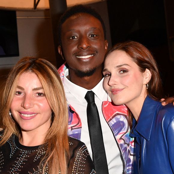 Ahmed Sylla, Camille Lou et Lola Marois lors de l'avant-première du film "Notre tout petit mariage" à l'UGC Bercy à Paris le 25 avril 2023.

Photo par Veeren / Bestimage