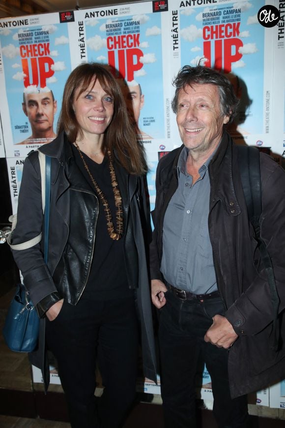 Antoine de Maximy et sa compagne Magali Benet - Célébrités à la Générale de la Pièce "Check Up" au Théâtre Antoine à Paris, France, le 2 Octobre 2024.

© Bertrand Rindoff / Bestimage