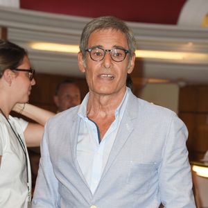 Avant de devenir l’illustre acteur français qu’il est aujourd’hui, Gérard Lanvin a croisé la route de la troupe du Splendid à ses débuts.

Gérard Lanvin - Avant-première du film "Les indestructibles 2" au cinéma le Grand Rex à Paris . © Coadic Guirec/Bestimage