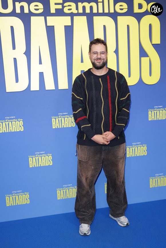 Hakim Jemili lors de la première du film "Une famille de bâtards" au cinéma Pathé Palace à Paris le 7 juin 2026. © Coadic Guirec / Bestimage