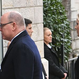 Le prince Albert II de Monaco et la princesse Charlène de Monaco - Obsèques de Didier Guillaume (ancien ministre de l'Agriculture entre 2018 et 2020 et ancien Ministre d'Etat de Monaco 2024–2025) en la cathédrale Notre-Dame-Immaculée de Monaco le 23 janvier 2025. © Bruno Bebert/Bestimage