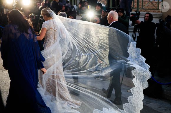 Chrysi Vardinogiannis arrive à son mariage avec le prince Nikolaos de Grèce à l'église Saint Nicolas Ragavas dans le district de Plaka à Athènes, Grèce, le 7 février 2025. Photo by Georgos Kontarinis/Eurokinissi/ABACAPRESS.COM