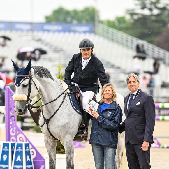 Serge Varsano sur Just Dance T&L Z avec Virginie Coupérie-Eiffel et guest lors de la remise du prix GC TV lors de la 10ème édition du "Longines Paris Eiffel Jumping" à la Plaine de Jeux de Bagatelle à Paris, France, le 21 juin 2024. © Perusseau-Veeren/Bestimage