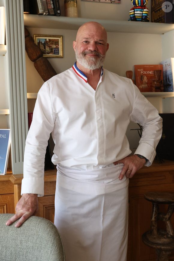 Exclusif - Le chef Philippe Etchebest dans les cuisines de son restaurant "Maison Nouvelle" à Bordeaux, le 11 avril 2025. ©Jean-Marc Lhomer/Bestimage.