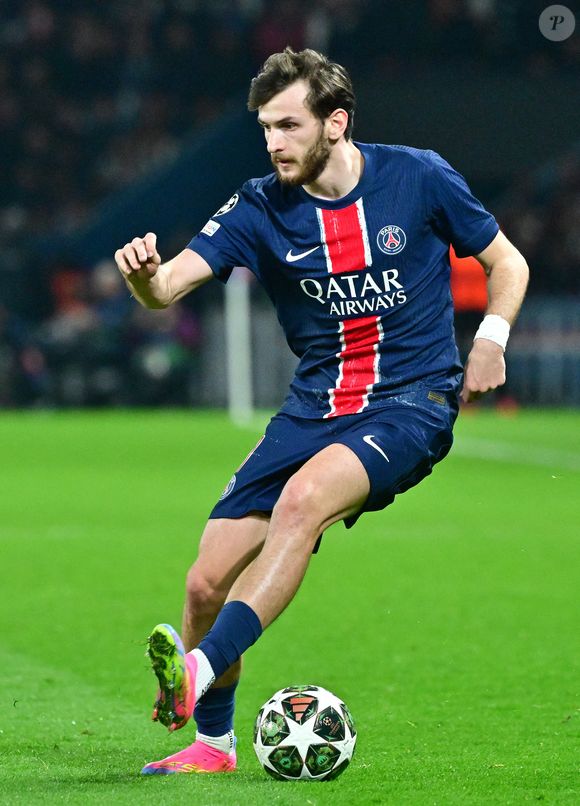 Khvicha Kvaratskhelia PSG lors du match de Ligue des Champions de l'UEFA opposant le le Paris Saint-Germain (PSG) au Liverpool FC  (0/1) au Parc des Princes à Paris, France, le 5 mars 2025. © Christian Liewig/Bestimage