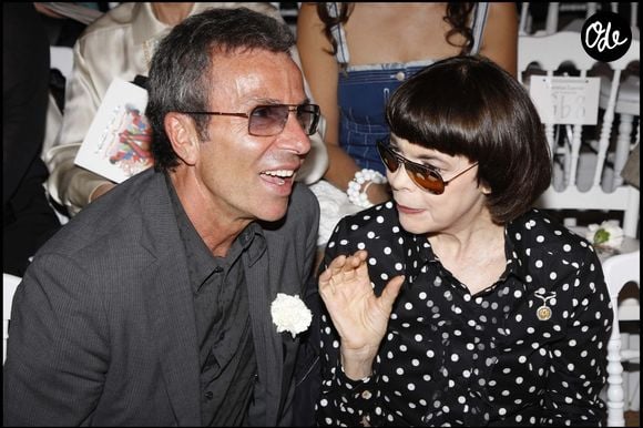 C'est ainsi qu'Olivier Echaudemaison avait croisé la route de Mireille Mathieu il y a de nombreuses années. 

Mireille Mathieu et Olivier Echaudemaison au défilé de mode Christian Lacroix en 2007.

RINDOFF-BORDE / BESTIMAGE