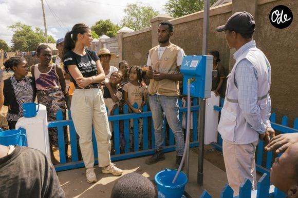 Devenue maman en janvier 2025, elle poursuit également un nouveau projet autour du bien-être.

Tatiana Silva est en mission pour l'Unicef dans le sud de Madagascar en Avril 2023.

© Arnaud Juherian / Unicef via Bestimage