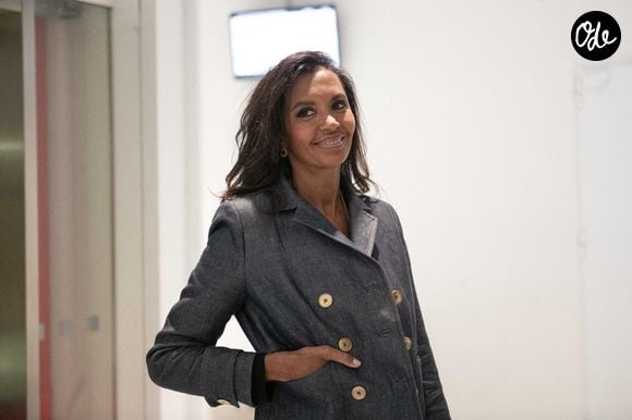 Le premier appel entre le frère et la sœur reste gravé dans sa mémoire.

La présentatrice de télévision française Karine Le Marchand assiste au tribunal correctionnel de Paris, au palais de justice du Tribunal de Paris. Photo de Florian Poitout/ABACAPRESS.COM
