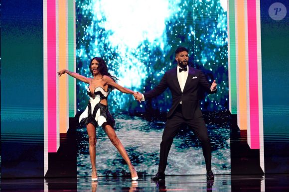 Ricky Whittle et Shy'm durant la cérémonie de clôture de la 64ème édition du Festival de télévision de Monte-Carlo au Grimaldi Forum à Monaco, le 17 juin 2025. © Bruno Bebert / Bestimage