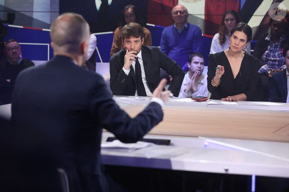 Benjamin Duhamel et Apolline de Malherbe sur BFM TV, le 4 décembre 2024. Photo by Jerome Dominé/ABACAPRESS.COM