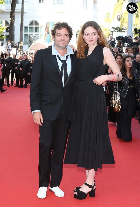 Le chanteur M (Matthieu Chedid) et sa fille Billie - Montée des marches du film « Les Filles du Soleil » lors du 71ème Festival International du Film de Cannes. Le 12 mai 2018 
© Borde-Jacovides-Moreau/Bestimage