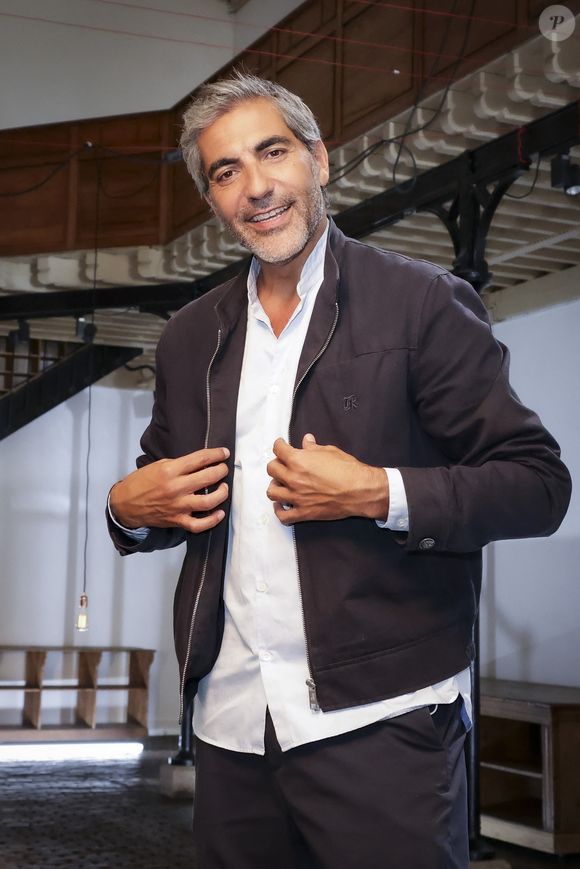 Exclusif - Ary Abittan pendant l’enregistrement d’Animaux Stars, présenté par B.Montiel et diffusé le 4 octobre 2025 sur Animaux TV, à Paris, France le 3 juillet 2025. © Jack Tribeca/Bestimage
