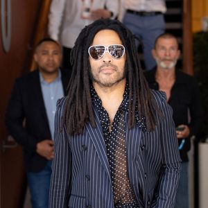 avant plusieurs photos du concert de la figure du rock britannique, notamment en coulisses, où les deux amoureux posent avec Lenny Kravitz.
Lenny Kravitz lors des Internationaux de France de Tennis de Roland Garros 2026, à Paris, France, le 7 juin 2026. © Jacovides-Moreau/Bestimage