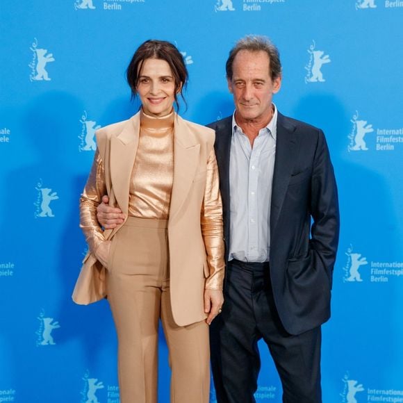 Juliette Binoche et Vincent Lindon lors du 72ème festival international du film de Berlin le 12 février 2022.