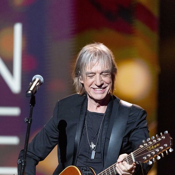 Concernant France Lory, peu d'informations ont été dévoilées par le couple hormis une apparition lors du vernissage de l'exposition de France Lory Des Ils et des Elles dans la boutique de Michel Klein, rue Jacob à Paris en septembre 2011. 

Exclusif - Jean-Louis Aubert - Enregistrement de l'émission "La fête de la chanson française" à Paris, présentée par L.Thilleman et A.Manoukian, et diffusée le 20 décembre sur France 3
© Pierre Perusseau / Bestimage