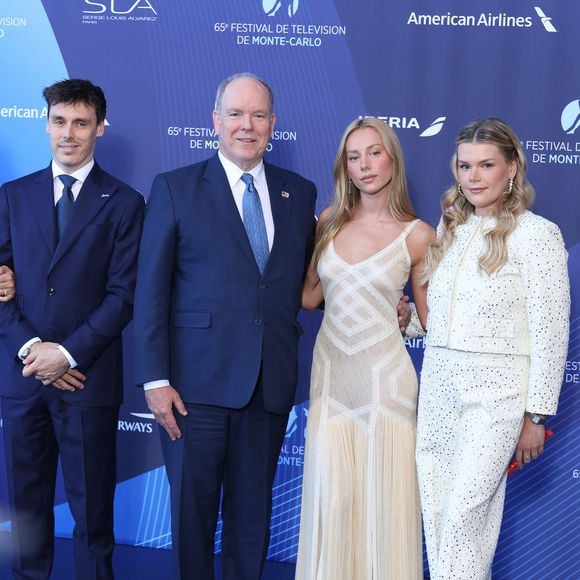 SAS Le prince Albert de Monaco et Ester Exposito - Séance photo lors de la cérémonie d'ouverture de la 65e édition du Festival TV de Monte-Carlo, le 12 juin 2026
 © Denis Guignebourg / Bestimage