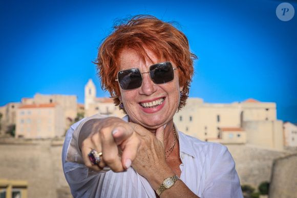 Exclusif - Rendez-vous avec Véronique Genest à l'hôtel Méditerranée de Calvi en Corse, France, le 13 juillet 2023.
Olivier Sanchez / Bestimage