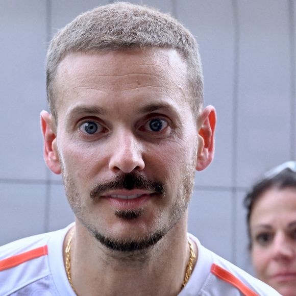 "J'ai vendu mon appart sur lequel évidemment j'ai fait une plus-value."

Le chanteur Matt Pokora assiste au relais de la flamme olympique à Strasbourg, dans le nord-est de la France, le 26 juin 2024. 36 relayeurs ont porté la flamme sur 200 m, le long d'un parcours de 7,2 km, du Parlement européen à la place Kleber. Photo par Nicolas Roses/ABACAPRESS.COM