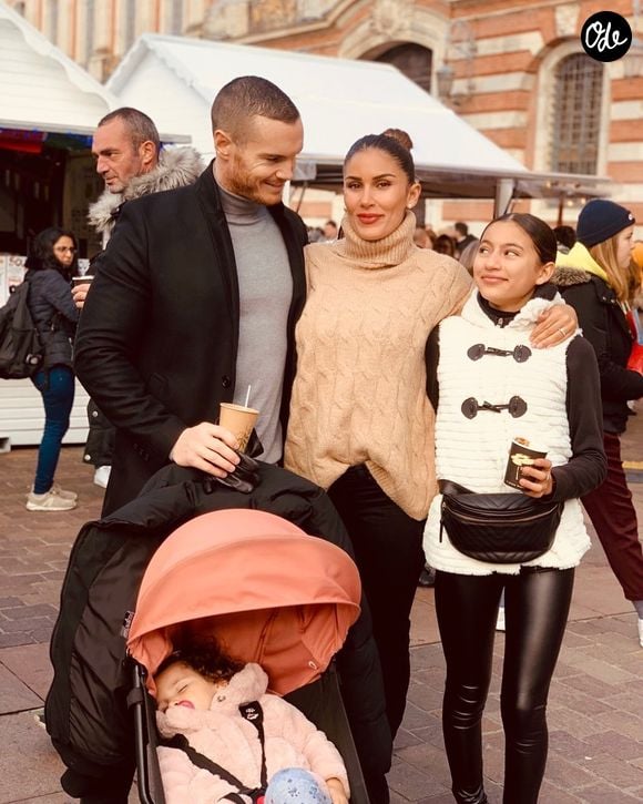 Wafa avec son mari Oliver et ses filles Manel et Jenna, novembre 2019 Instagram