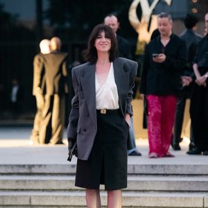 Charlotte Gainsbourg - Les célébrités assistent au défilé de la collection homme été 2024 de Saint Laurent "Each Man Kills The Thing He Loves" à Berlin, France, le 12 juin 2023. ©