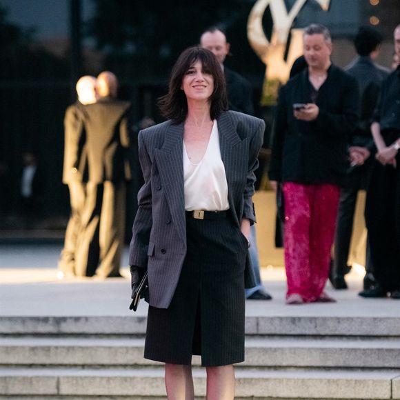 Charlotte Gainsbourg - Les célébrités assistent au défilé de la collection homme été 2024 de Saint Laurent "Each Man Kills The Thing He Loves" à Berlin, France, le 12 juin 2023. ©