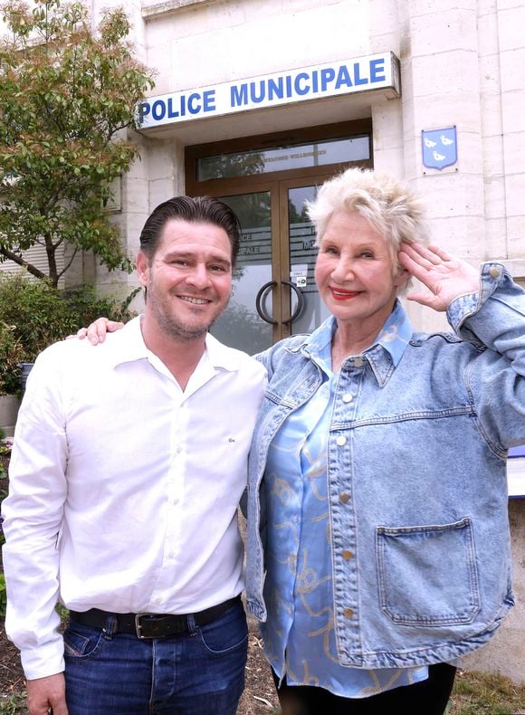 Exclusif - Julien Dassin,  Danièle Gilbert - Les écrivains de la 37ème édition du salon du livre de Cosne-Cours-sur-Loire le 1er juin 2025.

© Cédric Perrin / Bestimage