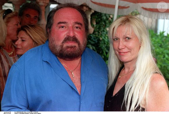 Archives – Richard Anthony et son épouse lors d’un rendez-vous à Saint-Tropez en 1997.
Saint-Tropez, France.
 Bestimage