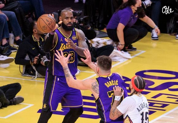 Si la vente des Lakers est validée, elle pourrait encore faire grimper la valeur des autres franchises et confirmer l'incroyable attractivité financière de la NBA.

4 avril 2025, Los Angeles, Californie, États-Unis : LeBron James, n°23 des Los Angeles Lakers, lors de leur match de saison régulière NBA face aux New Orleans Pelicans, vendredi 4 avril 2025, à la Crypto.com Arena de Los Angeles, en Californie. Les Lakers se sont imposés face aux Pelicans sur le score de 124 à 108. © Javier Rojas/PI via ZUMA Press Wire/Bestimage
