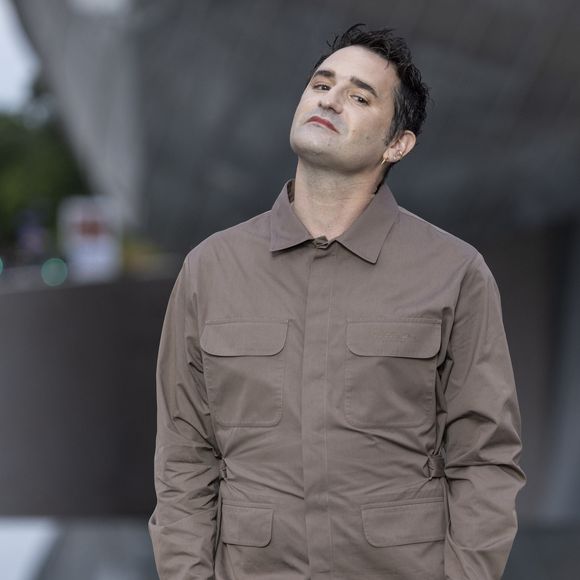 A ce moment-là il était engagé dans une relation depuis neuf ans 

Nicolas Maury - Photocall du dîner "Prelude pour les JO" à la Fondation Vuitton à Paris, France, le 25 juillet 2024. © Olivier Borde/Bestimage