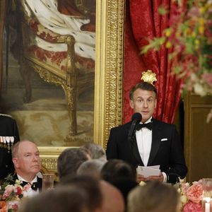 La princesse Charlène de Monaco, Le prince Albert II de Monaco, Le président Emmanuel Macron, La princesse Caroline de Hanovre lors du dîner d'état au palais princier dans le cadre de la visite d'État de deux jours du couple présidentiel français à Monaco avant l'Unoc3 le 7 juin 2025.
© Ludovic Marin / Pool / Bestimage