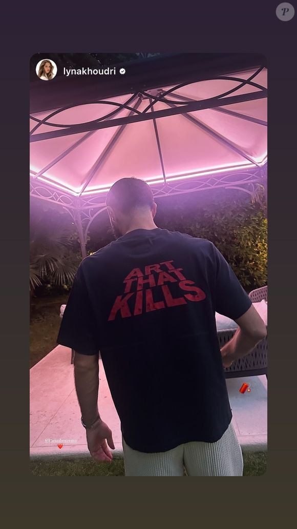 Karim Benzema de dos pris en photo par sa femme Lyna Khoudri : le Ballon d'or a reposté la photo de son épouse