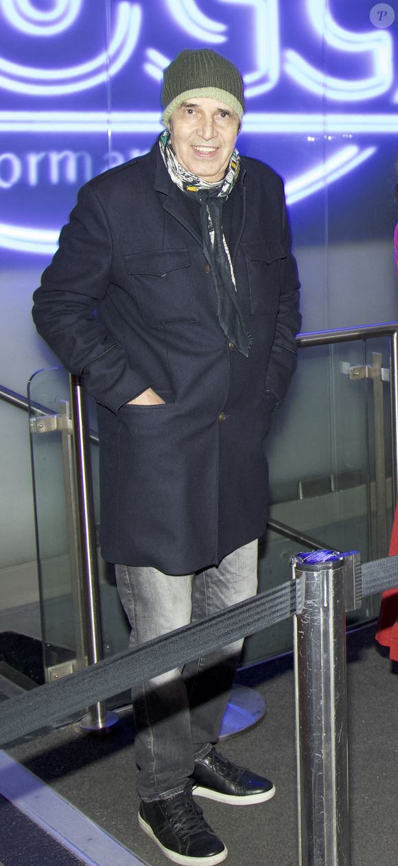 Julien Clerc et sa femme Hélène Grémillon arrivent à la première du film 'Je verrai toujours vos visages' à l'UGC Normandie à Paris, France, le 14 mars 2023. Photo by ABACAPRESS.COM