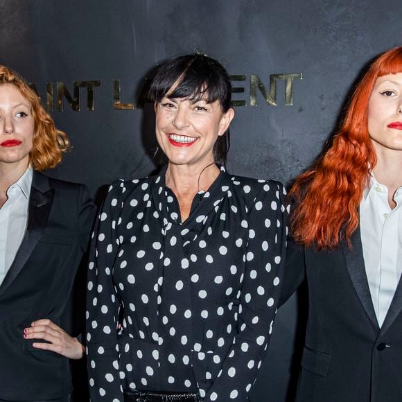 La chanteuse Lio et ses filles Garance et Léa - Photocall du défilé de mode PAP printemps-été 2020 "Saint Laurent" à Paris. Le 24 septembre 2019
© Olivier Borde / Bestimage