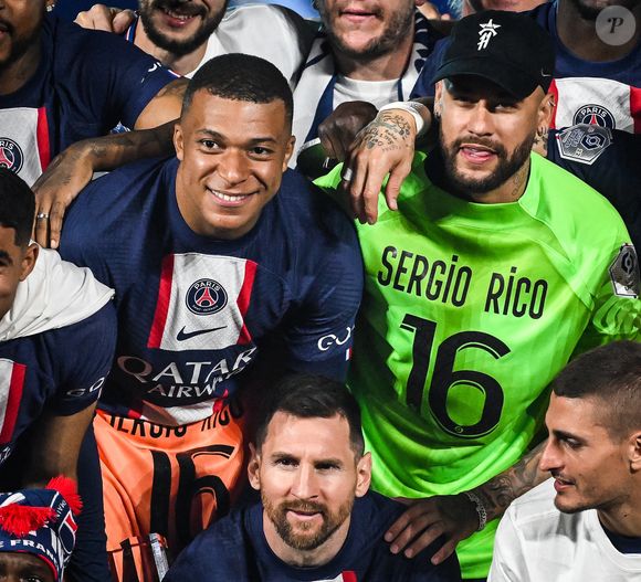 “C’est alors que les disputes ont commencé, les changements de comportement”, résume Neymar

Kylian Mbappé, Lionel Messi et Neymar au Parc des Princes le 3 juin 2023. (Credit Image: ©  Matthieu Mirville/ZUMA Press Wire)