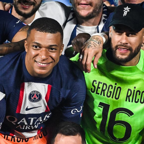 “C’est alors que les disputes ont commencé, les changements de comportement”, résume Neymar

Kylian Mbappé, Lionel Messi et Neymar au Parc des Princes le 3 juin 2023. (Credit Image: ©  Matthieu Mirville/ZUMA Press Wire)