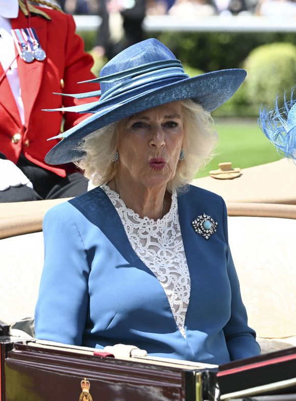 La reine consort d'Angleterre Camilla Parker Bowles - La famille royale d'Angleterre aux courses hippiques "Royal Ascot 2024" à Ascot. Le 19 juin 2024 © Tim Merry / MirrorPix / Bestimage