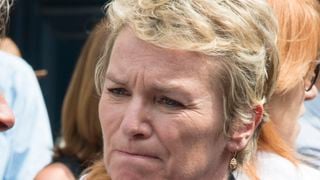 Elise Lucet : Pour ne pas délaisser sa fille Rose, elle a imposé une règle stricte à ses collaborateurs