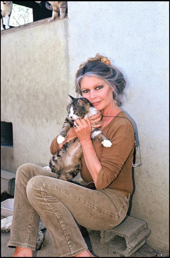 Archives - Brigitte Bardot visite un local de la SPA. Frederic Herve / Bestimage