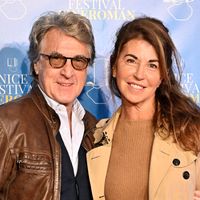 Avec sa femme Narjiss, François Cluzet s'est éloigné de ce qu'il a toujours connu : "Les arbres me font du bien"
