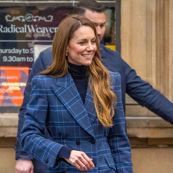 Le prince William (Le prince William, prince de Galles), prince de Galles et Catherine, princesse de Galles (Catherine "Kate" Middleton, princesse de Galles) visitent Radical Weavers, un atelier de tissage à la main et une organisation caritative indépendante au cœur de Stirling, en Écosse. © Backgrid UK/ Bestimage