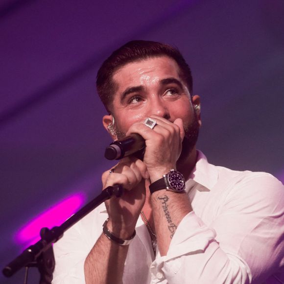 Kendji Girac - Célébration des 10 ans du centre commercial Beaugrenelle à Paris, France. Le 12 octobre 2023. © Christophe Clovis / Bestimage