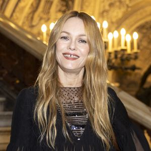 L'icône Vanessa Paradis dévoile son huitième album intimiste, joliment baptisé Retour des beaux jours.

Vanessa Paradis au photocall du deuxième défilé de mode Chanel Haute-Couture automne-hiver au palais Garnier lors de la Fashion Week de Paris, France. © Olivier Borde/Bestimage