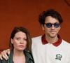 Mélanie Thierry et Raphaël sont l'un des couples phares de la scène médiatique française.
Mélanie Thierry et son compagnon le chanteur Raphaël au village lors des Internationaux de France de Tennis de Roland Garros, à Paris, France, cette année.
© Jacovides-Moreau/Bestimage