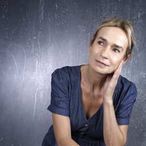 Exclusif - Portraits de Sandrine Bonnaire en marge de l'enregistrement de l'émission « Chez Jordan de Luxe » à Paris, le 2 octobre 2023.