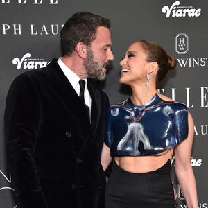 Ben Affleck et Jennifer Lopez arrivent au ELLE to Celebrate 2023 Women in Hollywood qui se tient au nya studios WEST le 5 décembre 2023 à Hollywood, Los Angeles, Ca, USA. Photo par Lisa OConnor/AFF/ABACAPRESS.COM