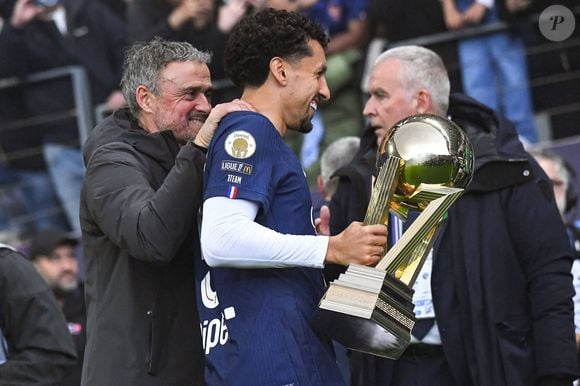 Marquinhos (Paris SG) Luis Enrique (Paris SG) - Le Paris Saint-Germain (PSG) est sacré Champion de France 2026 lors de sa rencontre face au Paris FC (2-1) au stade Jean Bouin à Paris, le 17 mai 2026.