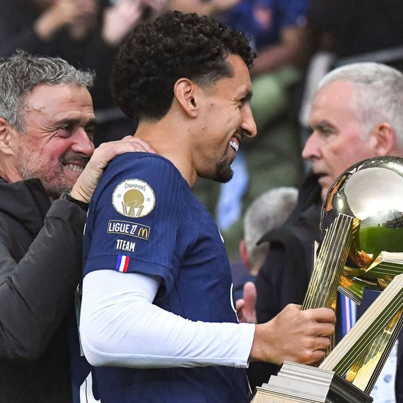 Marquinhos (Paris SG) Luis Enrique (Paris SG) - Le Paris Saint-Germain (PSG) est sacré Champion de France 2026 lors de sa rencontre face au Paris FC (2-1) au stade Jean Bouin à Paris, le 17 mai 2026.
